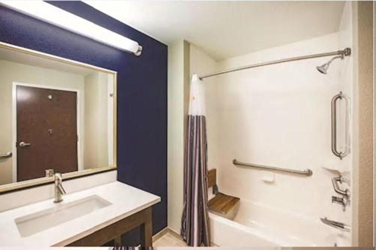 La Quinta By Wyndham Omaha Airport Downtown Carter Lake Exterior foto
